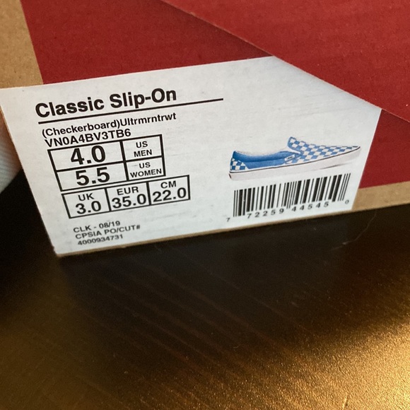 Vans - Picture 2 of 4